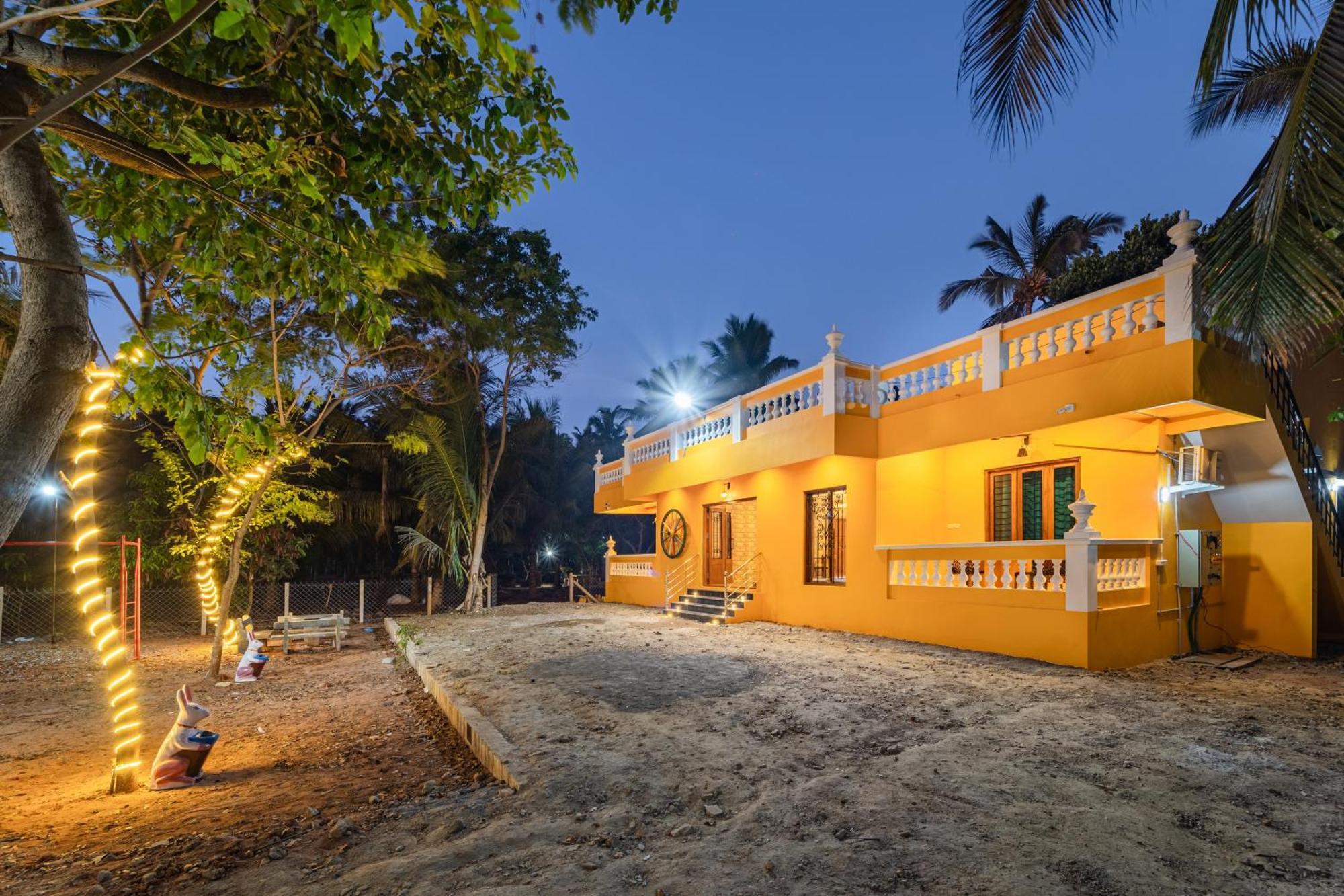 Teak Leaf Gateway Villa With Swimming Pool Indoor Games Kālapettai Exterior foto